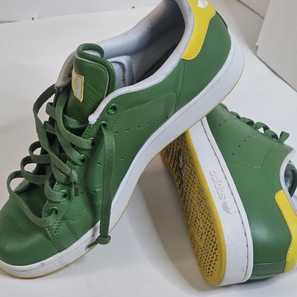 RARE Adidas Green Sneakers - Picture 6 of 9